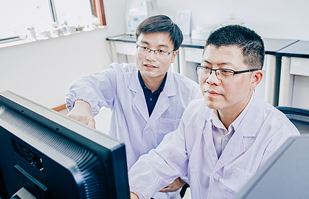 致力于為全球客戶提供全方位系統(tǒng)解決方案，成為他們最值得信賴的合作伙伴。